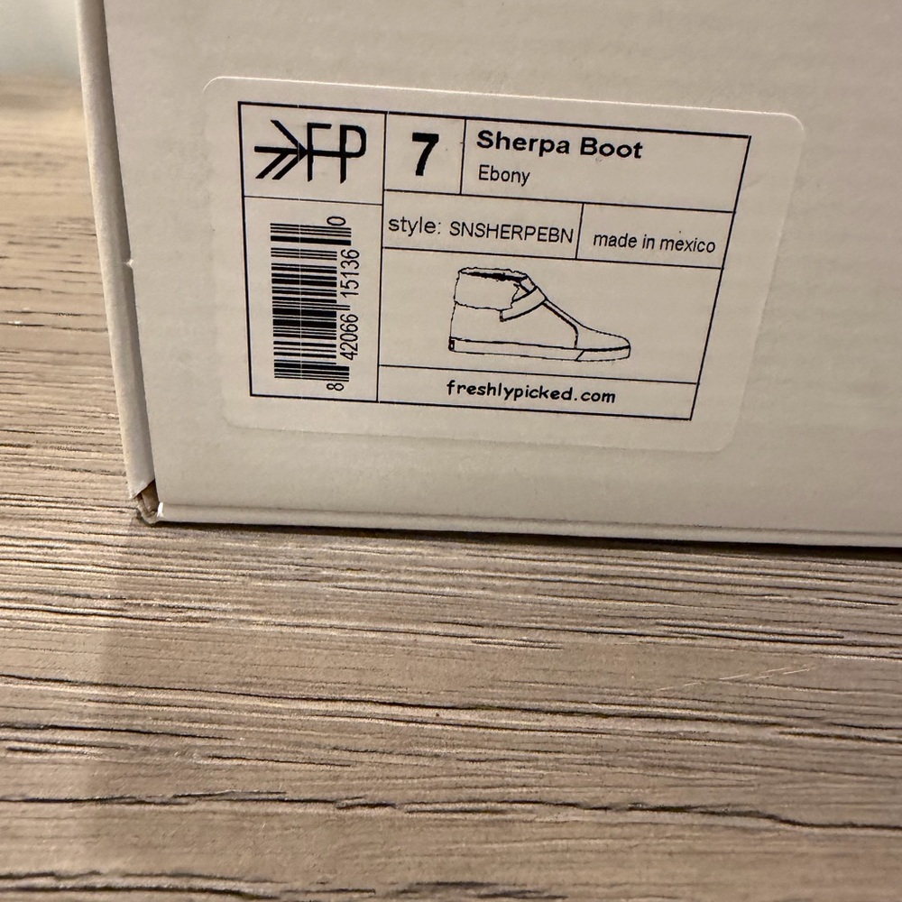 Freshly Picked Sherpa Boot Ebony (Black) - Kids - Picture 2 of 8
